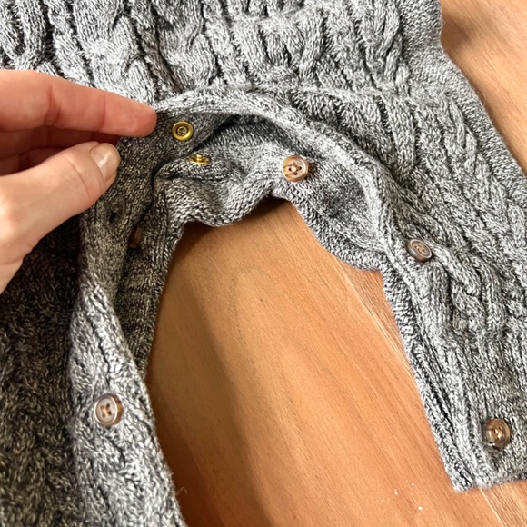 NWT Baby GAP Cable Knit Long Sleeve Onesie - Picture 2 of 4